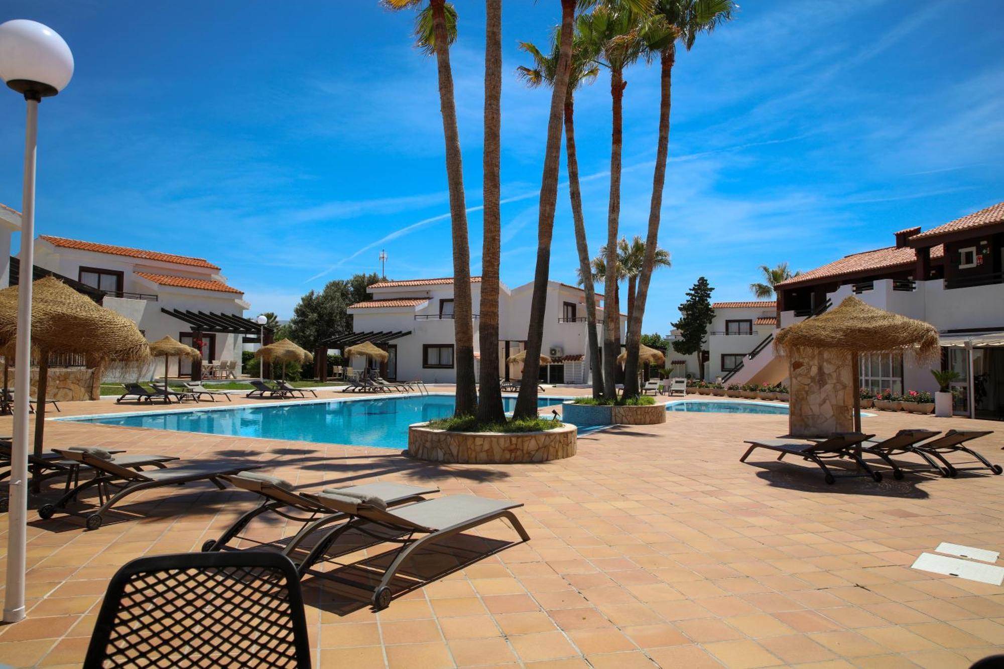 Nuramar Resort&Villas Cala'N Bosch  Exteriör bild