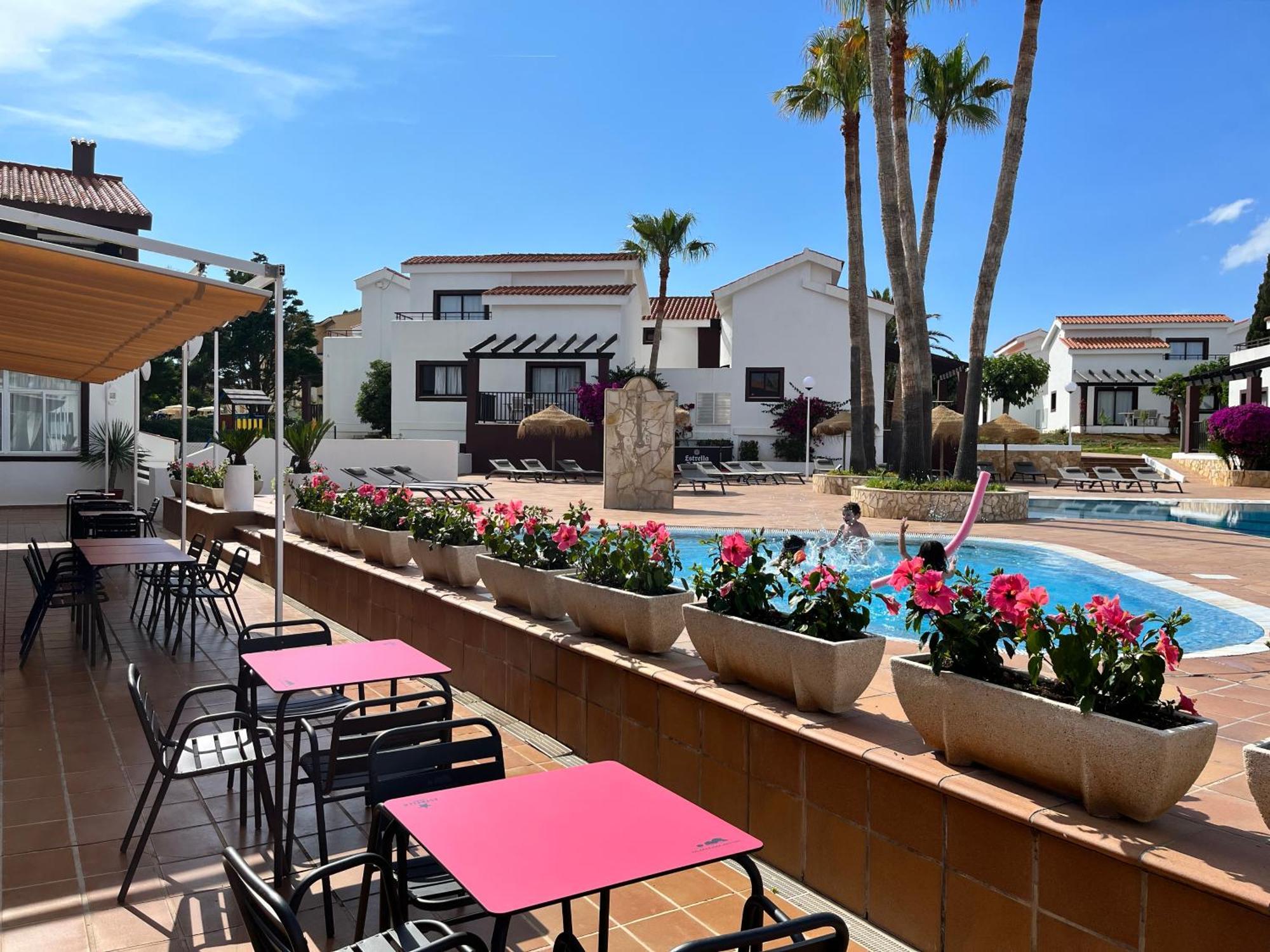 Nuramar Resort&Villas Cala'N Bosch  Exteriör bild
