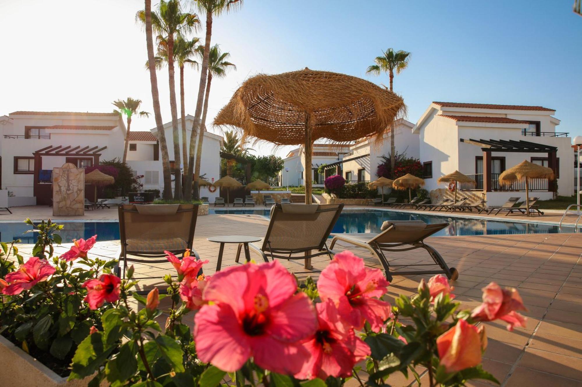 Nuramar Resort&Villas Cala'N Bosch  Exteriör bild